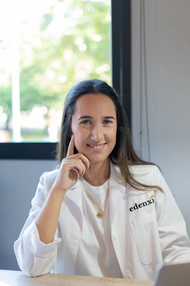 nutricionista lucía sonriendo